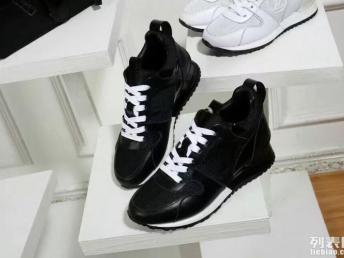 原版LV時(shí)尚潮流新款四季休閑運(yùn)動(dòng)鞋廠家直銷，天津服裝鞋帽箱包運(yùn)動(dòng)服批發(fā)優(yōu)選